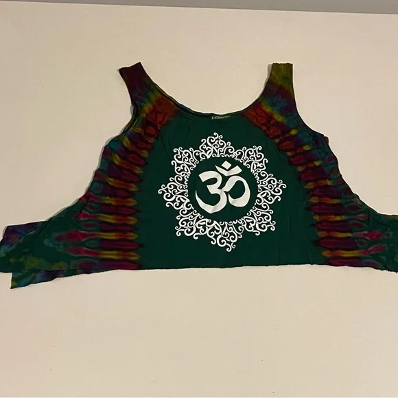 Green Tie-Dye Om Symbol Crop Tank Top - Picture 4 of 5
